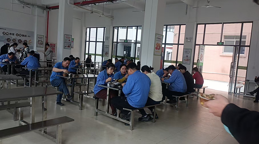 金環(huán)食堂，美味與關(guān)懷的港灣