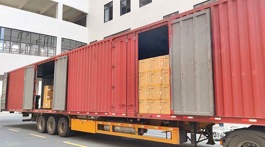 使命必達(dá)！高效完成國(guó)內(nèi)知名品牌客戶迷你洗衣機(jī)裝柜發(fā)貨
